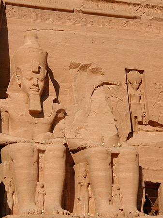 Foto Kolosstatue König Ramses II - Abu Simbel