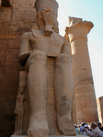 Statuen am Luxor Tempel Fotos