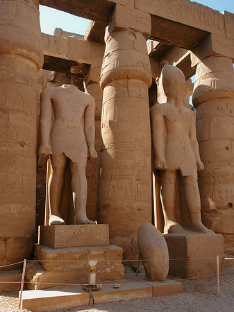 Statuen am Luxor Tempel