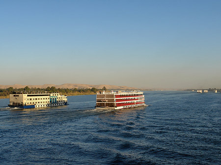 Schiffe und Boote Foto 