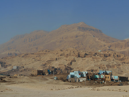 Foto Fahrt zu den Kolossen von Memnon