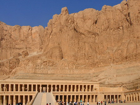 Eingang zu Tempel der Hatschepsut